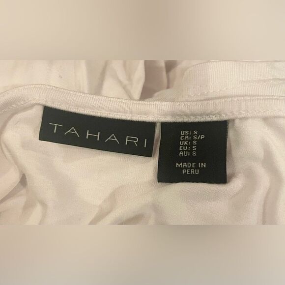 Tahari Women’s White V Neck Short Sleeve Tee Shirt Size Small - Picture 5 of 6